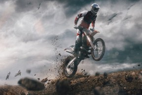 世界杯网站-足球魔兽跨界篮球？德罗巴爆冷击败独行侠，回归赛场引爆全场！
